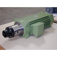 德國 HIMMEL 斜齒輪減速電機 E38傳動效率達(dá) 96% 以上穩(wěn)定驅(qū)動